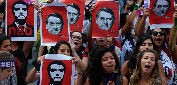 El pasado domingo, en la segunda vuelta de las elecciones brasileñas, el fascista Jair Bolsonaro se impuso al socialdemócrata Fernando Haddad, de tal modo que, a partir del 1 de…